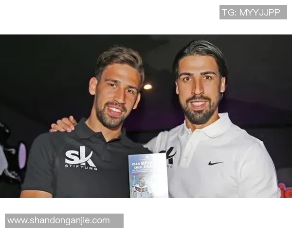 黑商店是否有足球球星的收藏品与周边商品值得关注吗