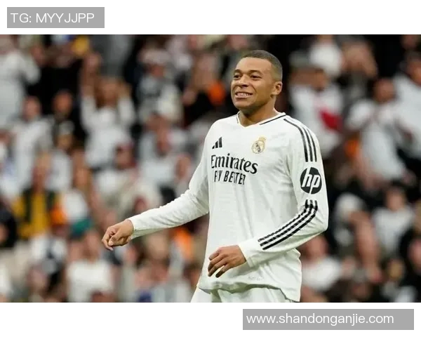 全球足球历史超巨球星排名前十名盘点 每一位都是传奇人物