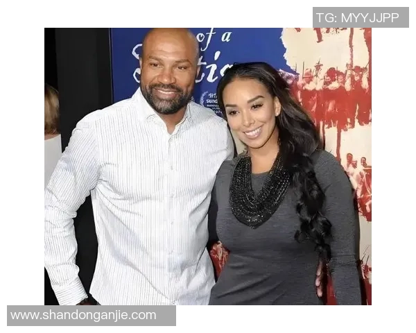 足球球星背后的美丽妻子们:从模特到女演员她们的光彩与故事